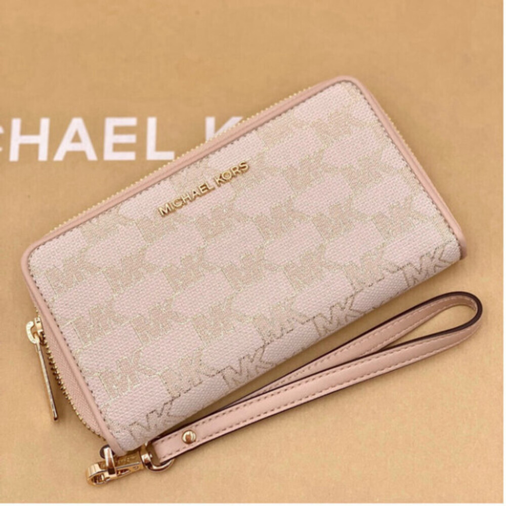 Michael Kors Jet Set Travel Wallet
Phone Case Wristlet Natural Multi Color